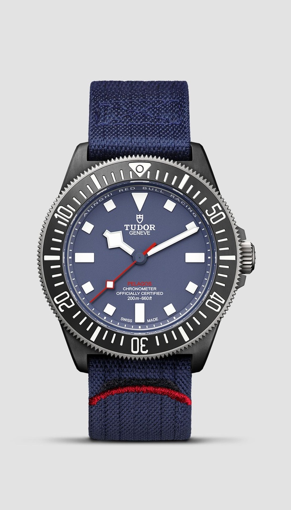 [M25707KN-0001] Pelagos FXD